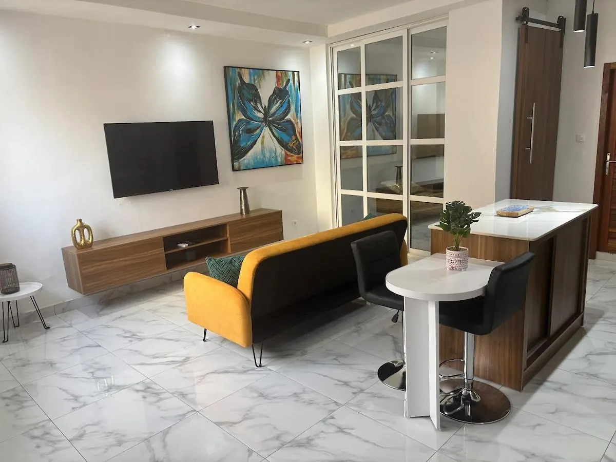 Apartamento Cozy Modern Loft Mermoz Unlimited Fiber Wifi Lpk4 Dakar